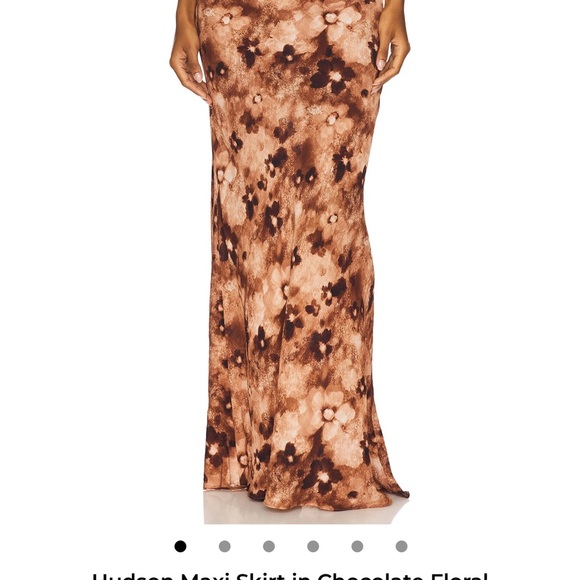 Lioness Chocolate Floral Set - Picture 2 of 4